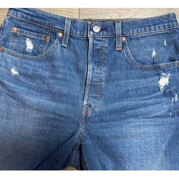 Levis Womens 501 Button Fly Medium Blue Raw Hem Mid Denim Jean Shorts Size 30 - Picture 8 of 8